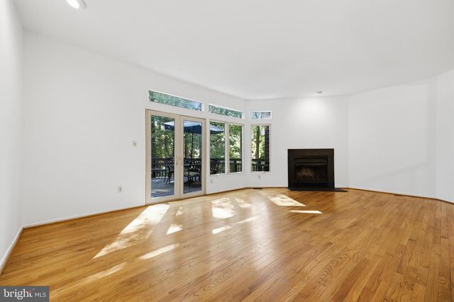 5904 VALERIAN LN, Rockville, MD 20852