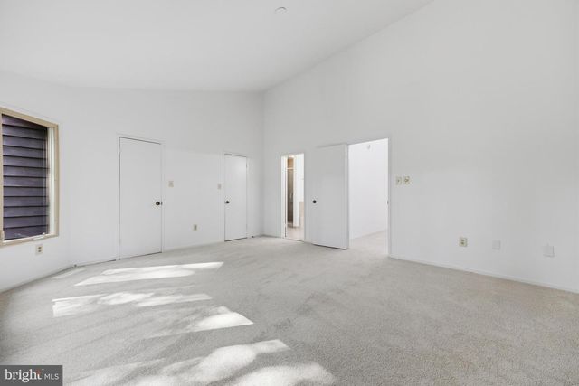 5904 VALERIAN LN, Rockville, MD 20852