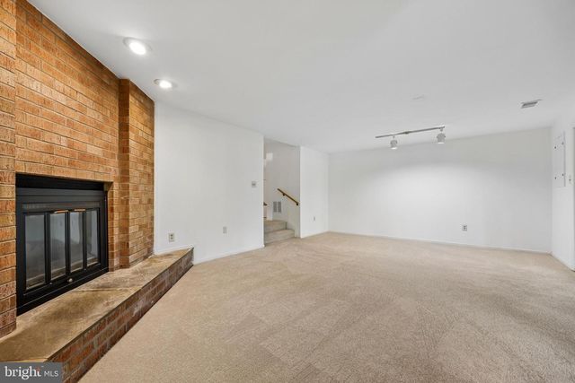 5904 VALERIAN LN, Rockville, MD 20852
