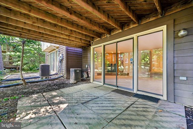 5904 VALERIAN LN, Rockville, MD 20852
