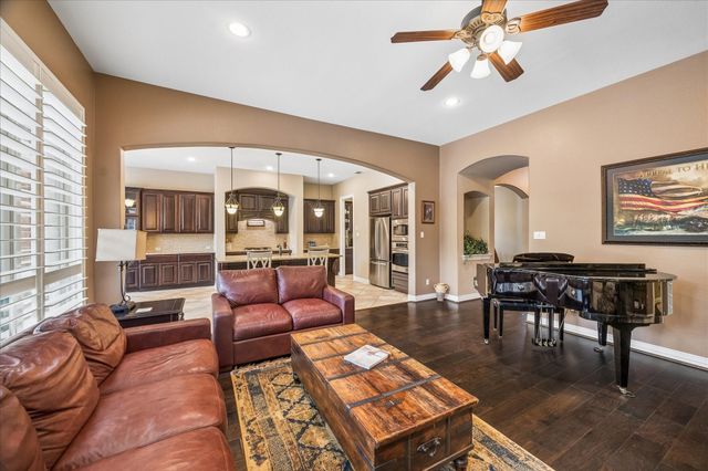 107 Cherry Bark Place, Montgomery, TX 77316