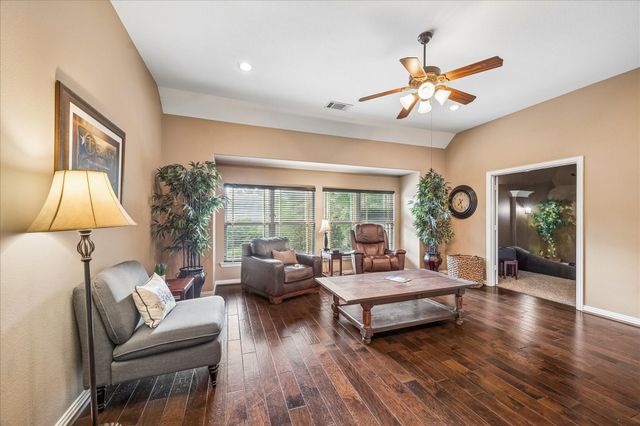 107 Cherry Bark Place, Montgomery, TX 77316