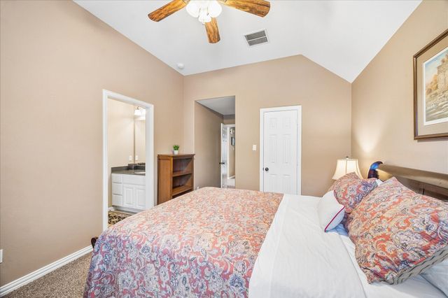 107 Cherry Bark Place, Montgomery, TX 77316