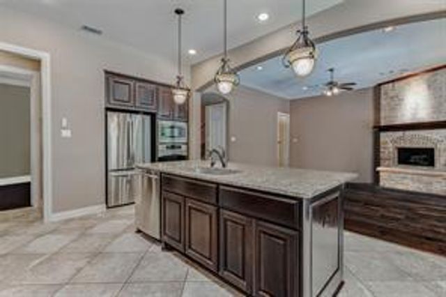 107 Cherry Bark Place, Montgomery, TX 77316
