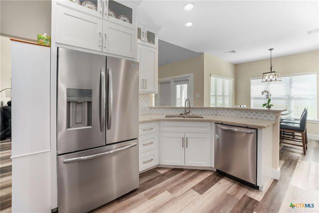 105 Redfish Drive, Port Lavaca, TX 77979