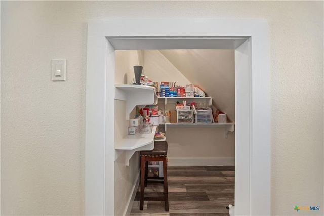 105 Redfish Drive, Port Lavaca, TX 77979