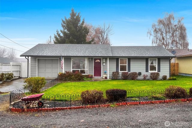 326 W 8th St, Warden, WA 98857