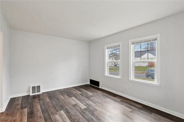 244 E Catawba Avenue, Akron, OH 44301