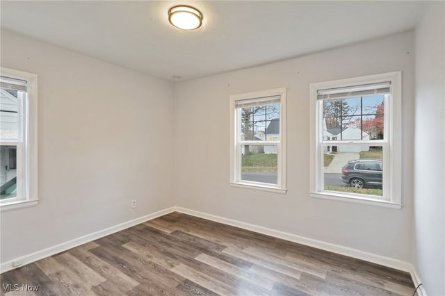 244 E Catawba Avenue, Akron, OH 44301