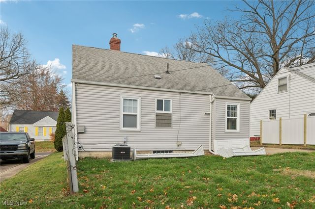 244 E Catawba Avenue, Akron, OH 44301