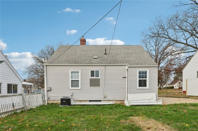 244 E Catawba Avenue, Akron, OH 44301