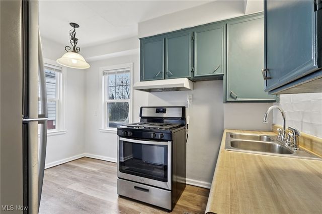 244 E Catawba Avenue, Akron, OH 44301