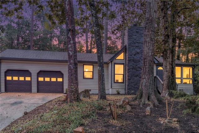 4380 Cary Drive SW, Snellville, GA 30039