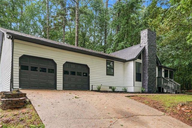4380 Cary Drive SW, Snellville, GA 30039