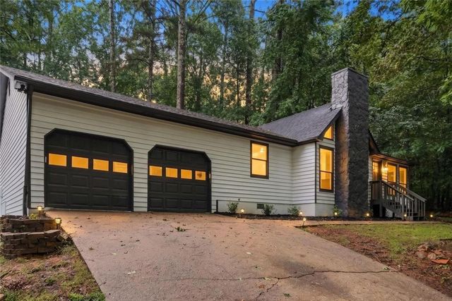4380 Cary Drive SW, Snellville, GA 30039
