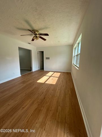 2125 LOU Drive W, Jacksonville, FL 32216