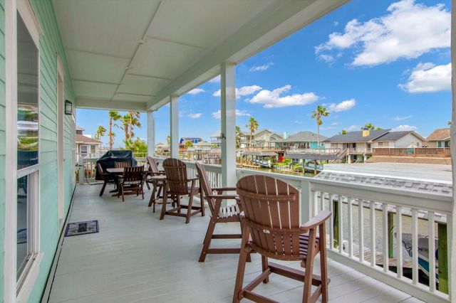 1303 Blue Heron Street, Bayou Vista, TX 77563