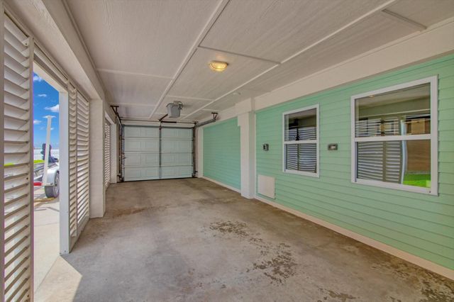 1303 Blue Heron Street, Bayou Vista, TX 77563