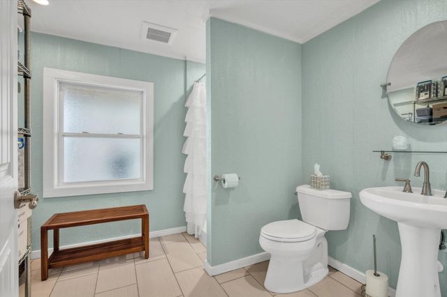 1303 Blue Heron Street, Bayou Vista, TX 77563