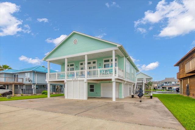 1303 Blue Heron Street, Bayou Vista, TX 77563