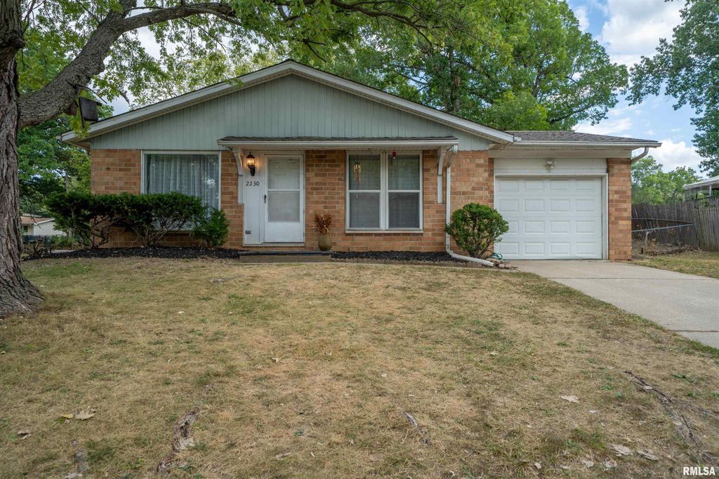 2230 N IDAHO Street, Peoria, IL 61604