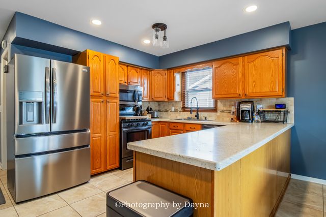 609 N Monroe Avenue, Bradley, IL 60915