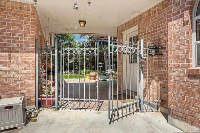 628 Mission View, New Braunfels, TX 78130