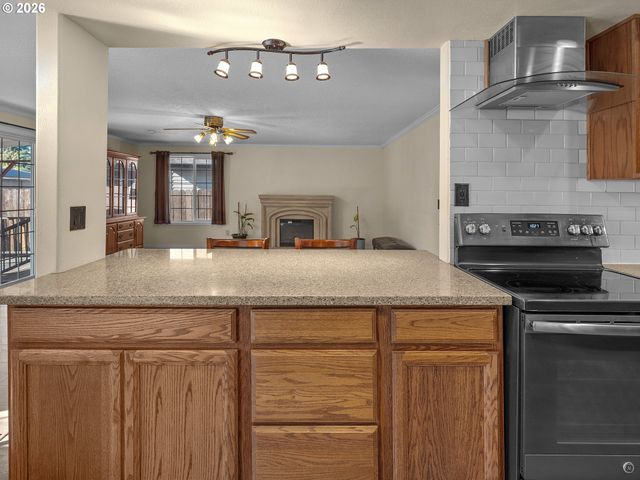 3546 16TH Pl, Forest Grove, OR 97116