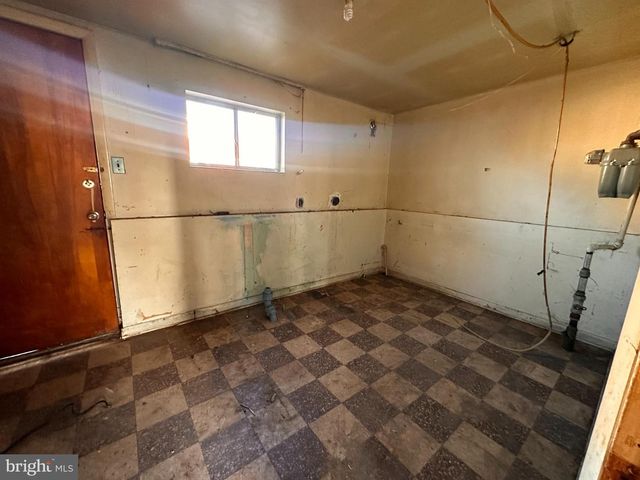 6709 CHANDLER AVE, Pennsauken, NJ 08110