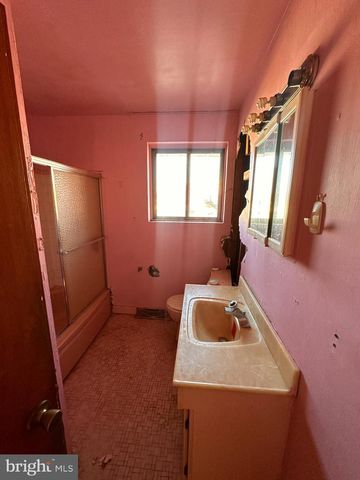 6709 CHANDLER AVE, Pennsauken, NJ 08110