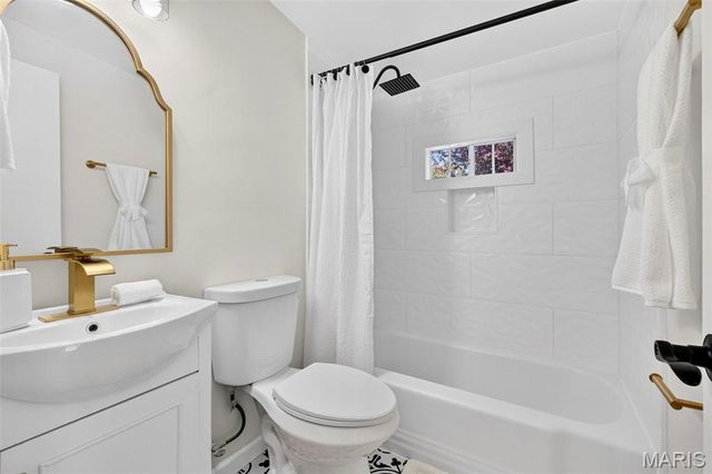 4508 Saint Leo Lane, St Ann, MO 63074