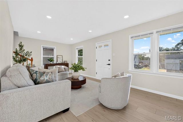 4508 Saint Leo Lane, St Ann, MO 63074