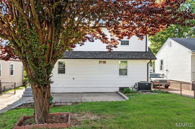 4508 Saint Leo Lane, St Ann, MO 63074