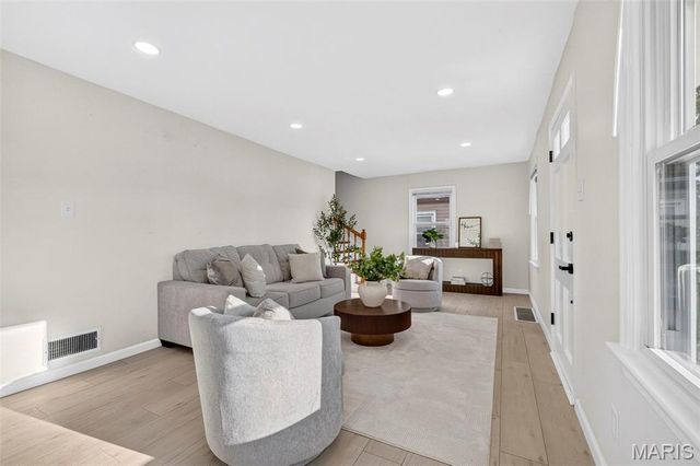 4508 Saint Leo Lane, St Ann, MO 63074