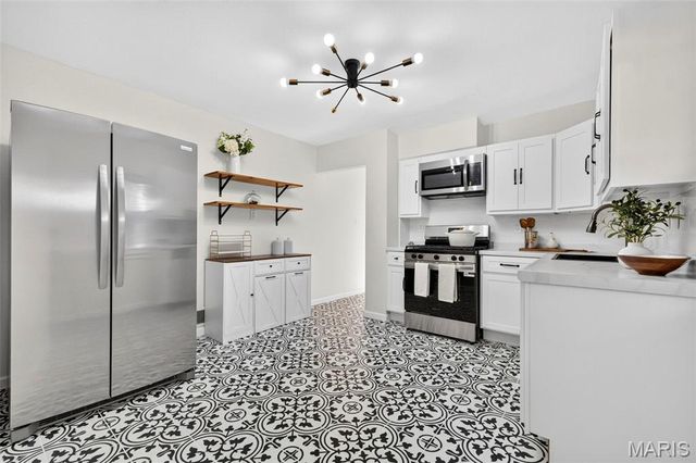 4508 Saint Leo Lane, St Ann, MO 63074
