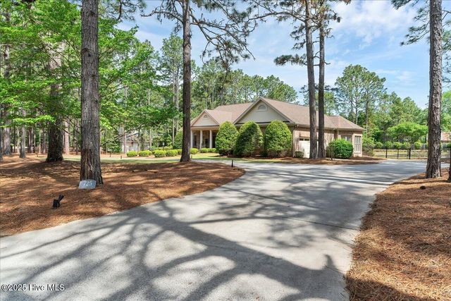 725 Donald Ross Drive, Pinehurst, NC 28374
