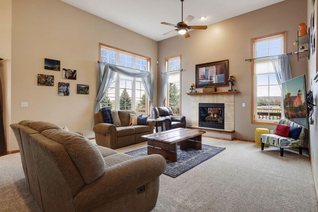 1575 Windsor Drive S, Shakopee, MN 55379