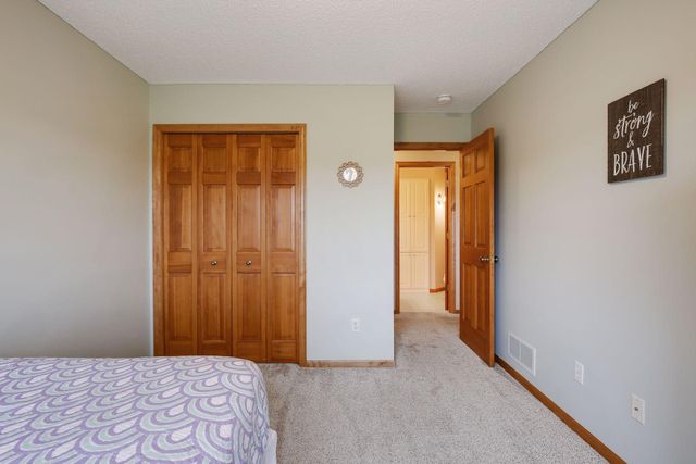 1575 Windsor Drive S, Shakopee, MN 55379