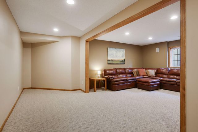 1575 Windsor Drive S, Shakopee, MN 55379