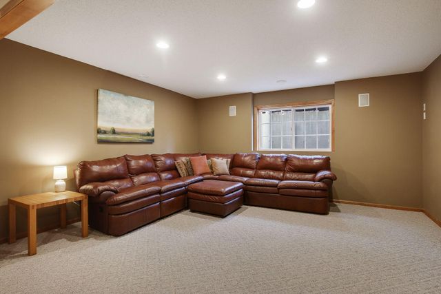 1575 Windsor Drive S, Shakopee, MN 55379