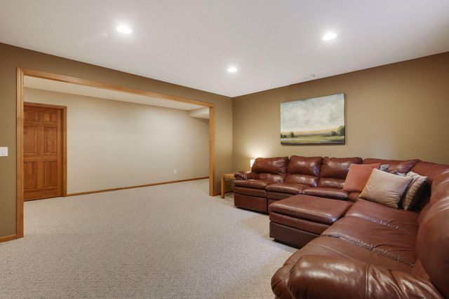 1575 Windsor Drive S, Shakopee, MN 55379