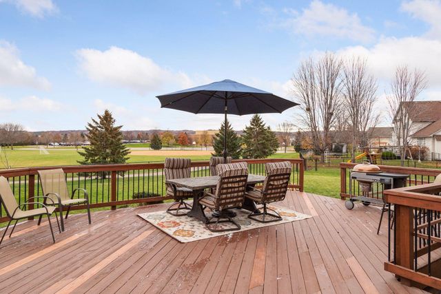 1575 Windsor Drive S, Shakopee, MN 55379