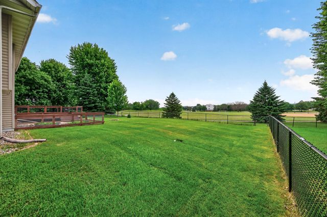1575 Windsor Drive S, Shakopee, MN 55379