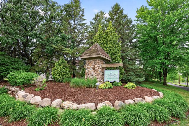1575 Windsor Drive S, Shakopee, MN 55379