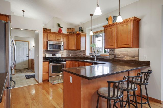 1575 Windsor Drive S, Shakopee, MN 55379