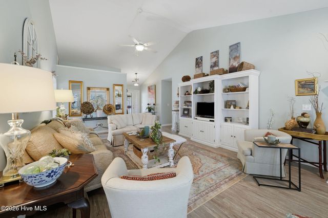 5419 Wood Ridge Road, Wilmington, NC 28409