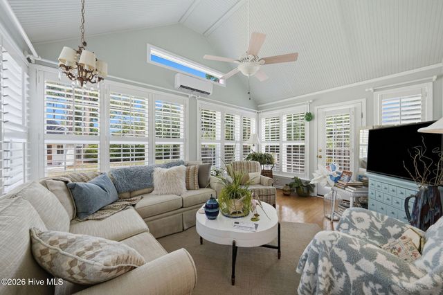 5419 Wood Ridge Road, Wilmington, NC 28409