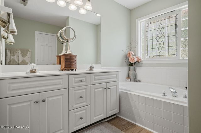 5419 Wood Ridge Road, Wilmington, NC 28409