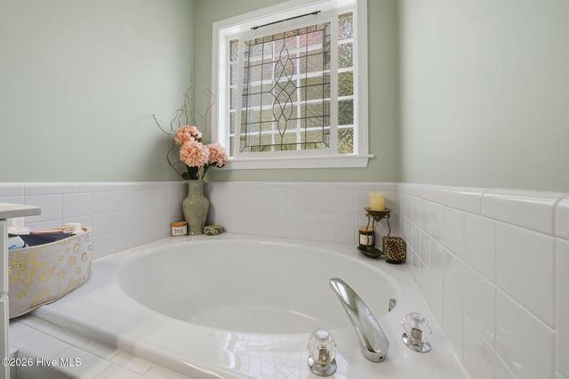 5419 Wood Ridge Road, Wilmington, NC 28409