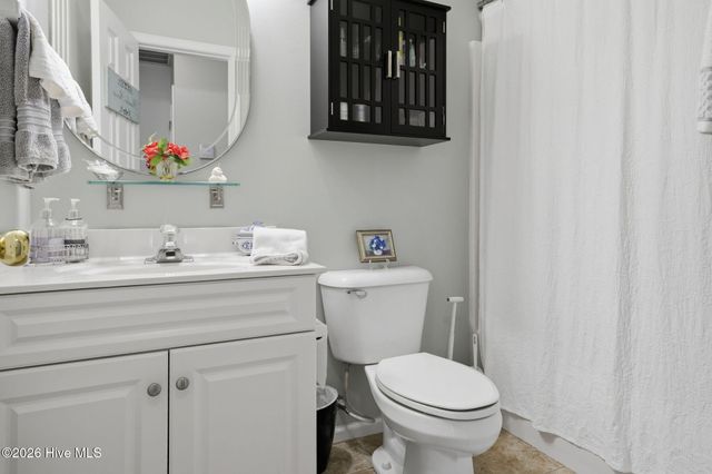 5419 Wood Ridge Road, Wilmington, NC 28409